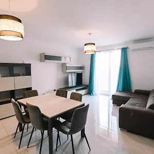 spacious-3-bedroom-in-sliema.hotelssaintjulians.com/
